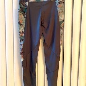 Pelagic Fiji Leggings - NWT
